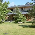 Villa Kibuvitsa House
