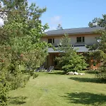 Villa Kibuvitsa House