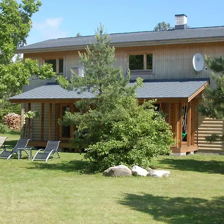 Villa Kibuvitsa House Muratsi