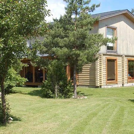 Villa Kibuvitsa House